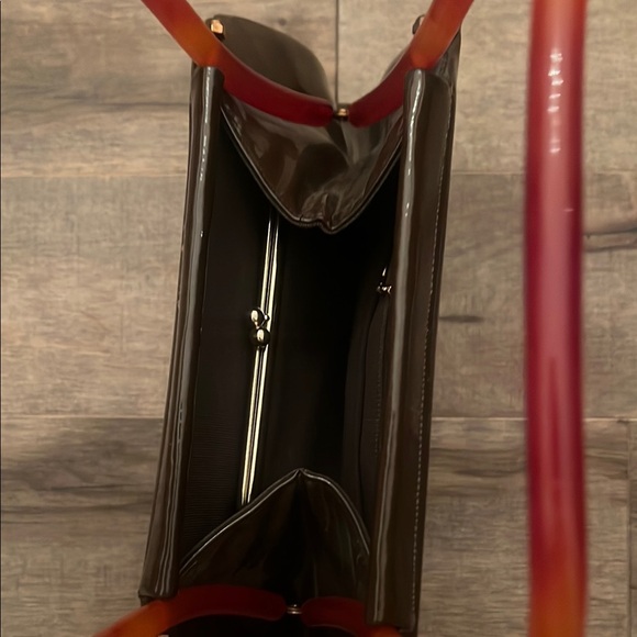 Elegant Black Handbag with Red Handles - Picture 2 of 4